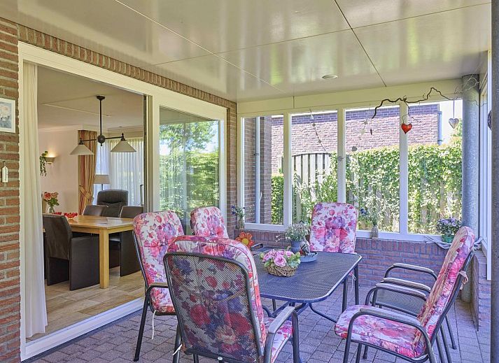 Front view of Lions House vacation home in Panningen, Central Limburg with modern architecture.