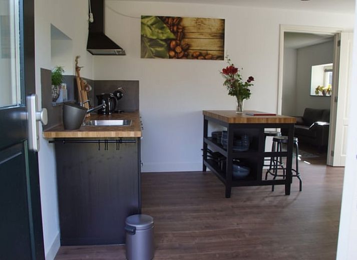 Guest house 380702 - Bed and Breakfast Noord Limburg - Huisje in Wellerlooi