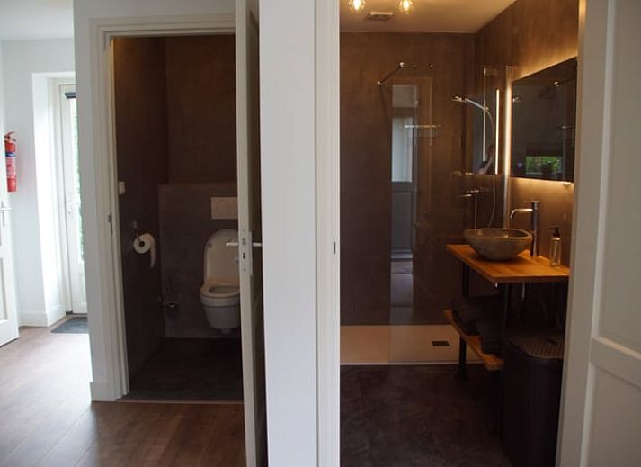Guest house 380702 - Bed and Breakfast Noord Limburg - Huisje in Wellerlooi
