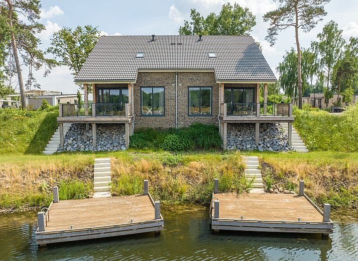 Guest house 380808 - Bungalow Noord Limburg - 4-persoons waterwoning | 4CE