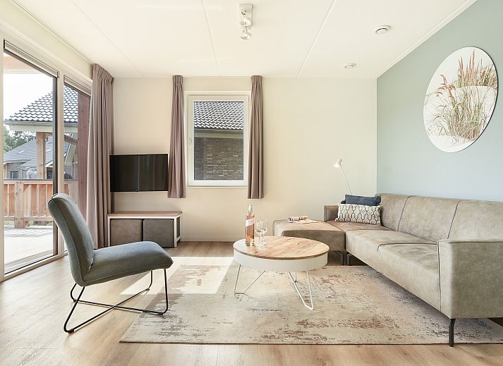 Guest house 380808 - Bungalow Noord Limburg - 4-persoons waterwoning | 4CE