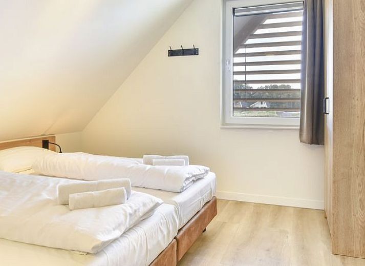 Guest house 380813 - Bungalow Noord Limburg - 8-persoons watervilla | 8CE