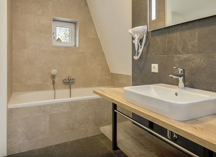 Guest house 380815 - Bungalow Noord Limburg - 6-persoons villa | 6CE1