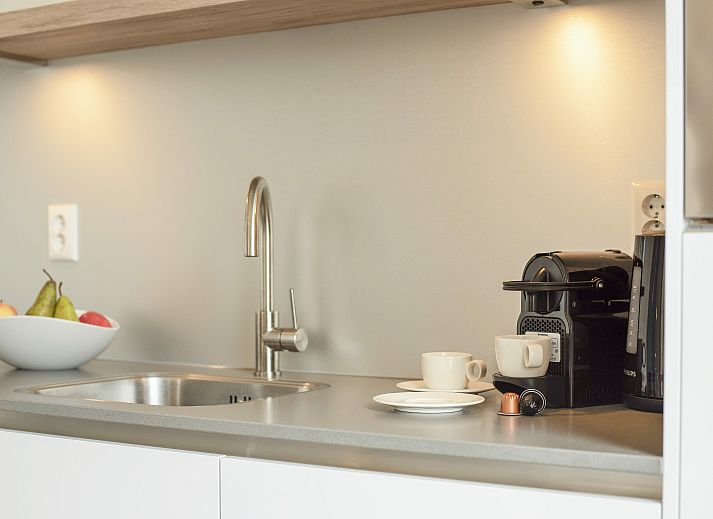 Verblijf 380850 - Bungalow Noord Limburg - 4-persoons waterwoning | 4CE