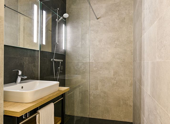 Verblijf 380858 - Bungalow Noord Limburg - 12-persoons watervilla | 12CE