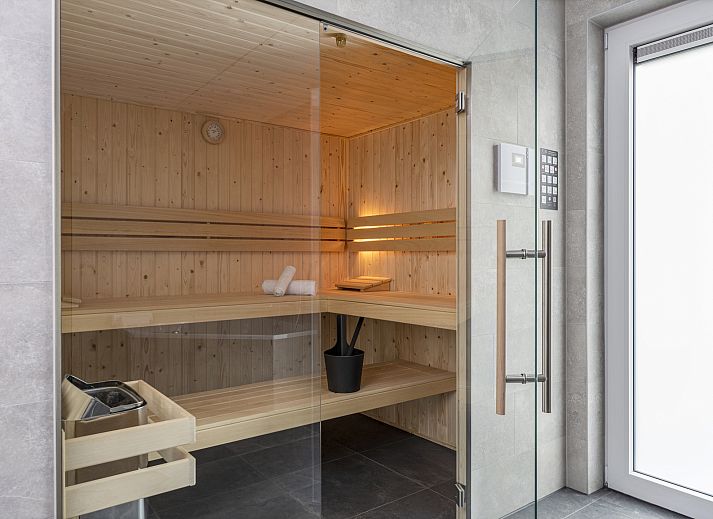 Guest house 380860 - Bungalow Noord Limburg - 4-persoons wellnessvilla | 4ELW