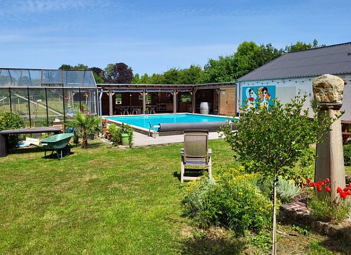 Moderne keuken in Vakantiehuis in Venlo, Noord Limburg met stijlvolle afwerking en alle gemakken.