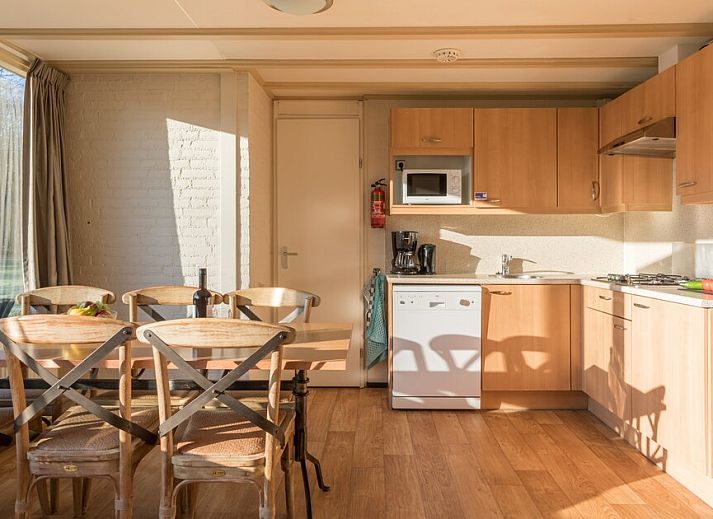 Guest house 382707 - Bungalow Noord Limburg - KV6