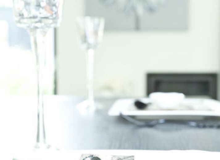 Binnenzwembad bij Vakantiehuis Cube Exclusif 4 in Belfeld, Noord Limburg, perfect voor ontspanning.