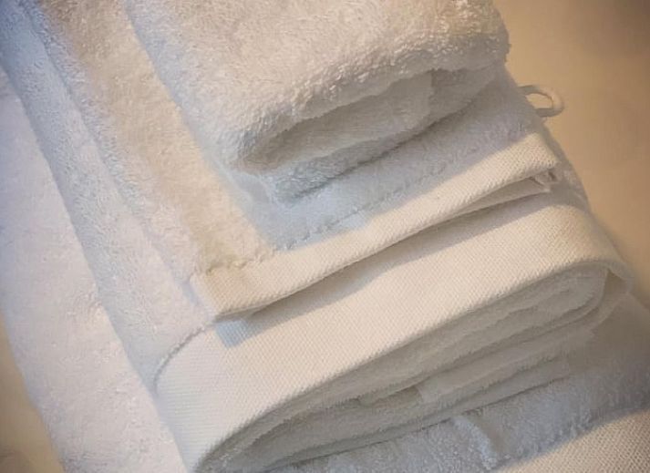 Beleuchtete Fassade von Cottage in Heijen, Ferienhaus in Nord-Limburg, Limburg.