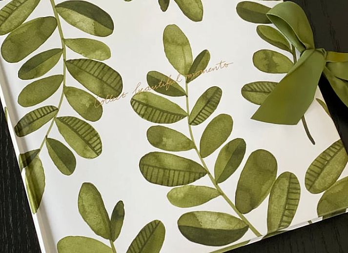 Terrasse mit Gartenmoebeln im Huisje in Heijen, Ferienhaus in Limburg.