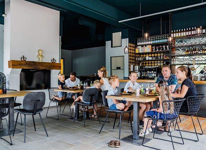 Comfortabele slaapkamer in Bos Cottage, Maasbree, Noord Limburg, ideaal vakantiehuis voor 6 personen met luxe voorzieningen.