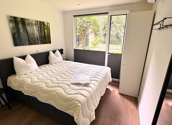 Der stilvolle Eingang des freistehenden Hauses in Maasbree, Limburg, heit die Urlauber herzlich willkommen.