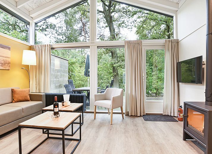 De Lommerbergen 4-persoons bungalow 4B4PT in Reuver, Noord Limburg, omgeven door groene natuur en rustgevende bosomgeving.