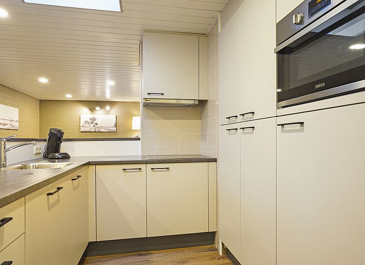 Guest house 384748 - Bungalow Noord Limburg - De Lommerbergen | 8-persoons bungalow | 8C