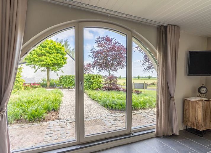 Vorderansicht von Cottage in Merselo, einem charmanten Ferienhaus in Nord-Limburg, umgeben von Natur.
