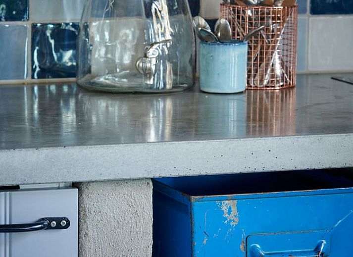 Sfeervolle slaapkamer in Vakantiehuisje in Sevenum, een gezellige vakantiewoning in Noord Limburg.