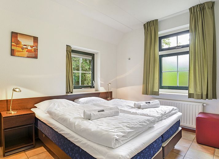 Guest house 385212 - Bungalow Noord Limburg - Domein De Schatberg | 12-persoons bungalow | 12G
