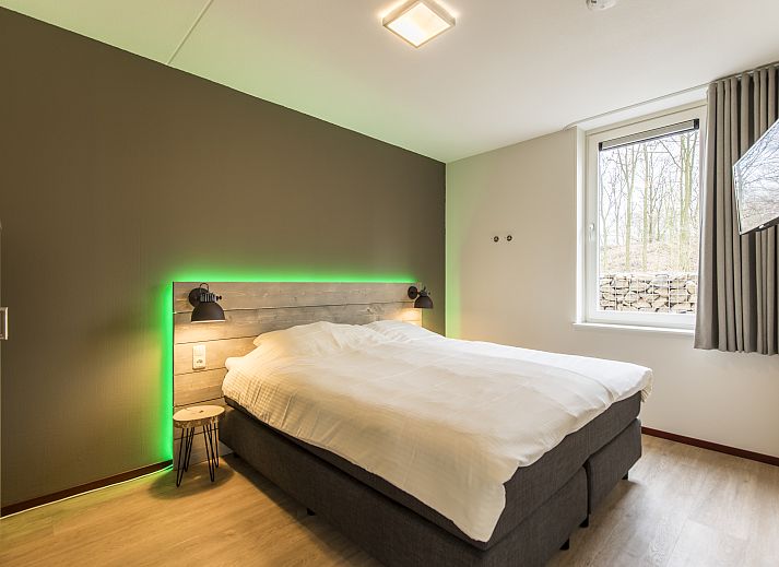 Domein De Schatberg 12-persoons watervilla in Sevenum, Noord Limburg met moderne architectuur en groene omgeving.