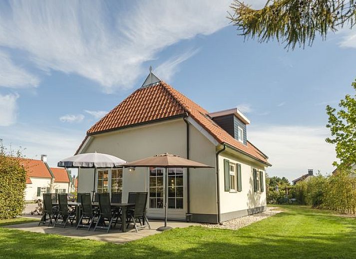 Guest house 385228 - Bungalow Noord Limburg - Domein De Schatberg | 10-persoons bungalow | 10L