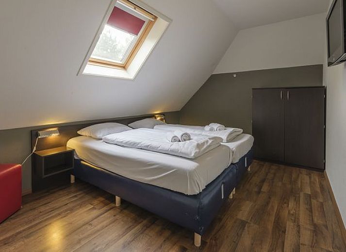 Guest house 385228 - Bungalow Noord Limburg - Domein De Schatberg | 10-persoons bungalow | 10L
