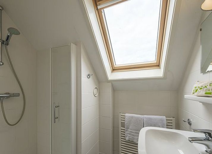 Guest house 385228 - Bungalow Noord Limburg - Domein De Schatberg | 10-persoons bungalow | 10L