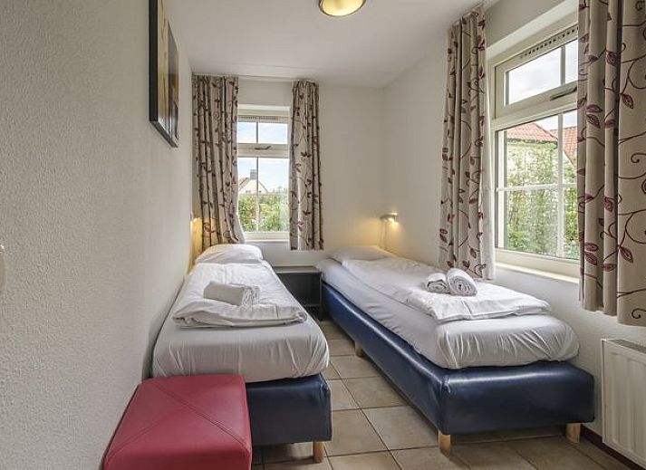 Guest house 385228 - Bungalow Noord Limburg - Domein De Schatberg | 10-persoons bungalow | 10L