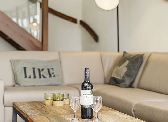 Guest house 385230 - Bungalow Noord Limburg - Domein De Schatberg | 14-persoons watervilla | 14C1