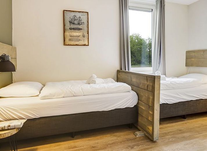 Guest house 385230 - Bungalow Noord Limburg - Domein De Schatberg | 14-persoons watervilla | 14C1