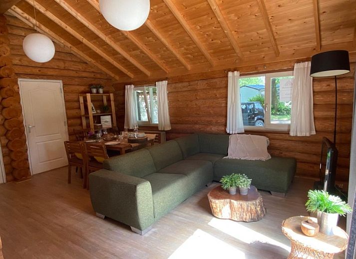 Guest house 385239 - Bungalow Noord Limburg - Knus boomstamhuisje op De Schatberg