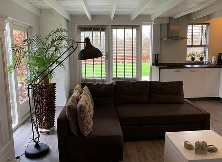 Gezellige woonkamer van Vakantiehuisje in Heythuysen, Noord Limburg, Limburg.