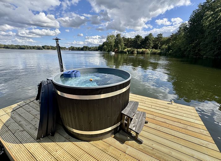 Unterkunft 386105 - Zelthaus Noord Limburg - Houseboat Marina Mookerplas (met dakterras en hottub)
