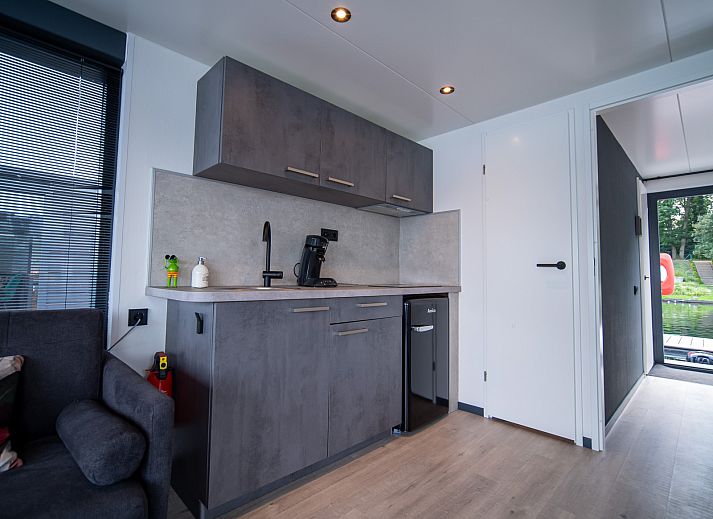 Unterkunft 386105 - Zelthaus Noord Limburg - Houseboat Marina Mookerplas (met dakterras en hottub)