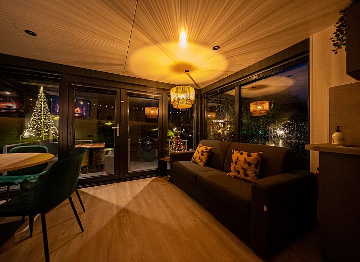 Unterkunft 386105 - Zelthaus Noord Limburg - Houseboat Marina Mookerplas (met dakterras en hottub)