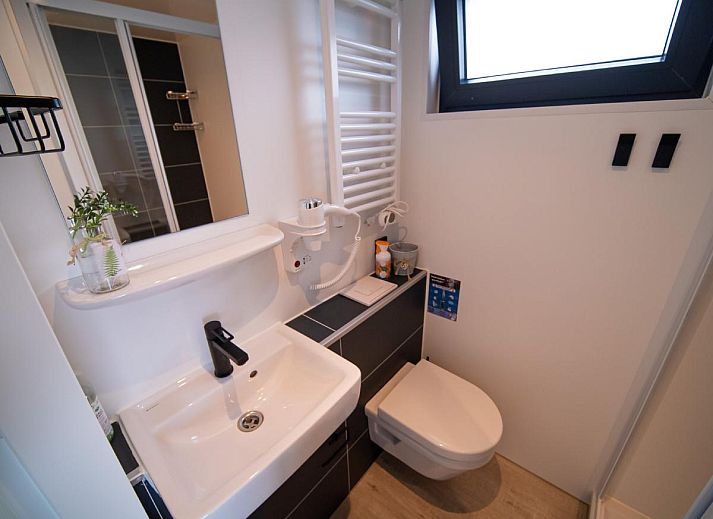 Moderne Einrichtung des Ferienhauses Floating in Limburg in Middelaar, Nord-Limburg.