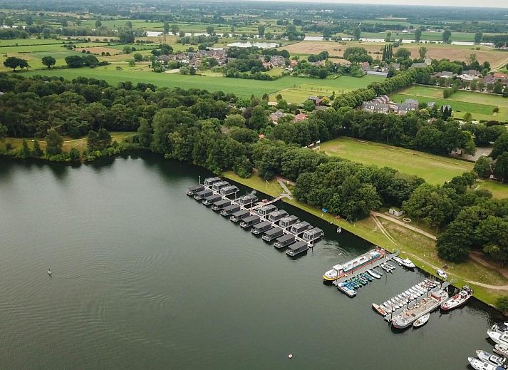 Gemuetliche Sitzecke im Ferienhaus Floating in Limburg, gelegen in Middelaar, Nordlimburg.