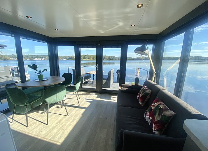 Verblijf 386127 - Vakantiewoning Noord Limburg - Houseboat Marina Mookerplas (met Hottub)
