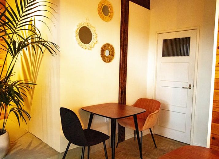 Luxe badkamer in Vakantiehuis in Griendtsveen, Noord Limburg. Stijlvolle douche met moderne afwerking voor ultiem comfort.