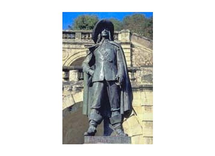 Charmanter Aussenbereich des Landguts Het Boske in Eijsden, Suedlimburg, mit gemuetlicher Ferienhausatmosphaere und Gartenterrasse.