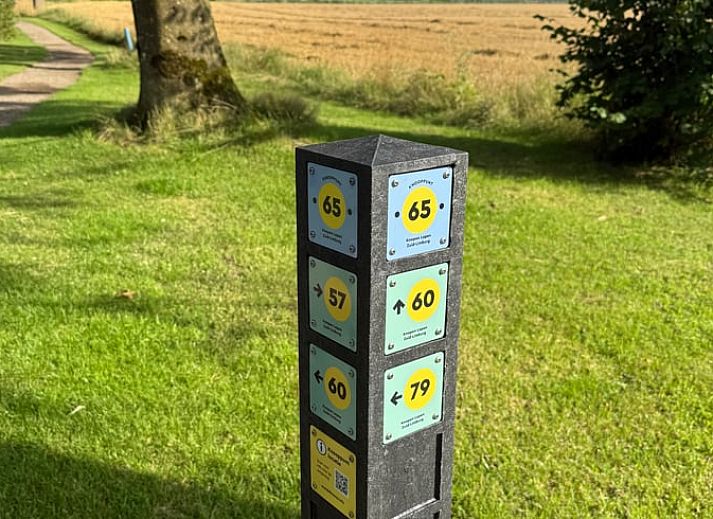 Gezellige woonkamer in Huisje in Heijenrath, vakantiehuis in Zuid Limburg voor ultieme ontspanning.