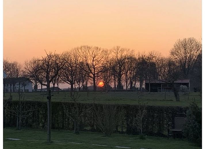 Moderne keuken in Huisje in Heijenrath, Zuid Limburg, ideaal vakantiehuis voor kookliefhebbers.