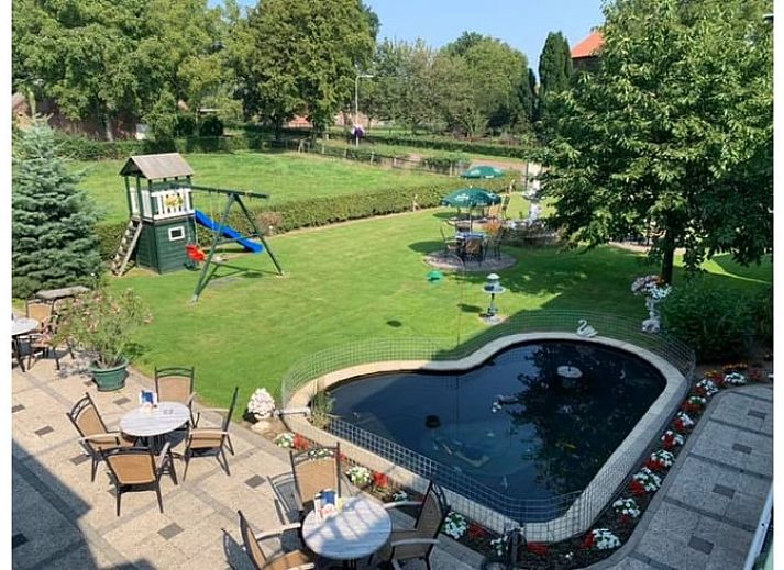 Buitenterras van Huisje in Heijenrath, vakantiehuis in Zuid Limburg met prachtig uitzicht.