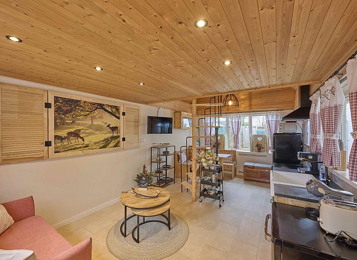 Geniet van de luxe hot tub bij Landsraderhofke - 4 in Heijenrath, een charmant vakantiehuis in Zuid Limburg.