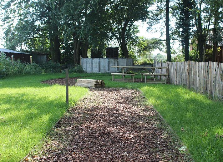 Moderne keuken met landelijke stijl in Landsraderhofke - 4, vakantiehuis in Heijenrath, Zuid Limburg.