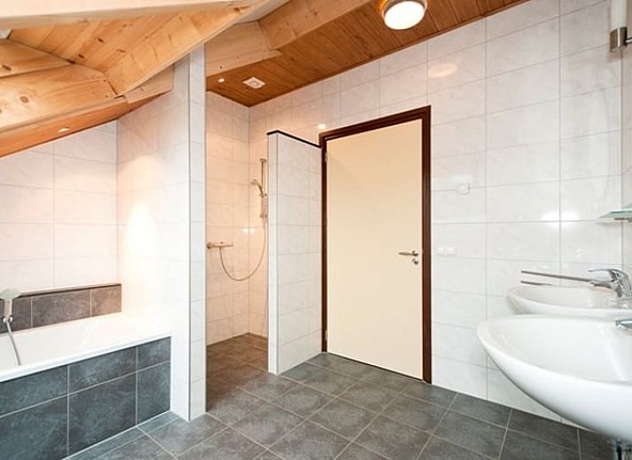 Vakantiehuis in Mechelen biedt een prachtig uitzicht op de groene omgeving van Zuid Limburg, ideaal voor een ontspannen verblijf.