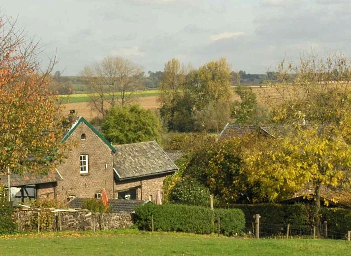 L302 Kueche in Mechelen Suedlimburg mit modernen Annehmlichkeiten und Holzdetails.