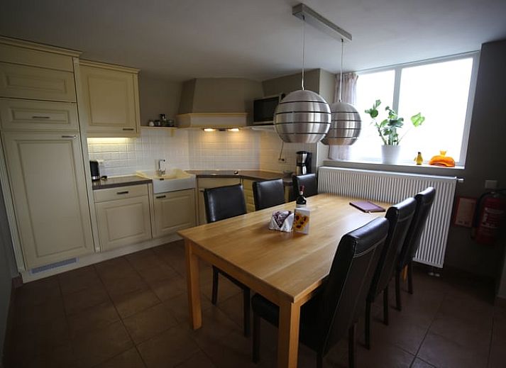 Cottage in Schin op Geul, an idyllic vacation home surrounded by nature in South Limburg.