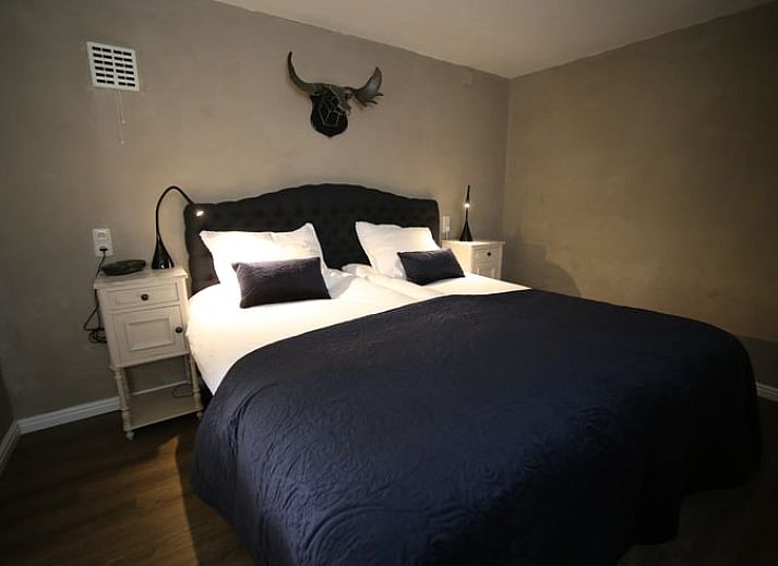 Sfeervol verlichte avond bij Vakantiehuisje in Schin op Geul, Zuid Limburg.