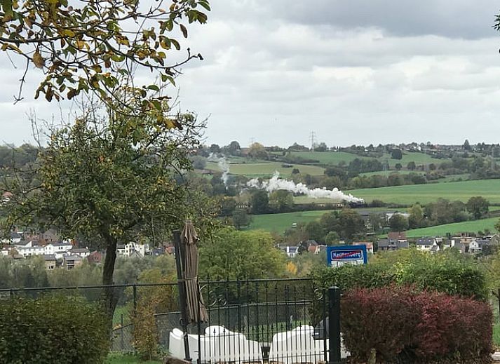 Prachtig uitzicht vanaf het Vakantiehuisje in Schin op Geul, Zuid Limburg.