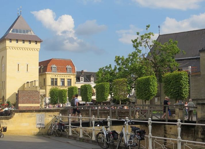 Groene velden omgeven Vakantiehuisje in Schin op Geul, Zuid Limburg, Limburg.